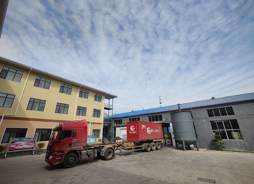 últimas noticias de la empresa sobre Flexitank es un bolso hermético/una vejiga sellados, plegables y flexibles que se rellena en un 20' envase de DV, y confía en un 20' las paredes y suelo del envase de la seco-furgoneta, para contener el bolso líquido a granel del cargo. El tamaño/el volumen de los flexitank puede extenderse entre 16,000-24,000 litros.