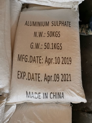 Fabricación de aluminio de Used For Paper del agente del tratamiento de aguas de los pedazos del sulfato del 17%