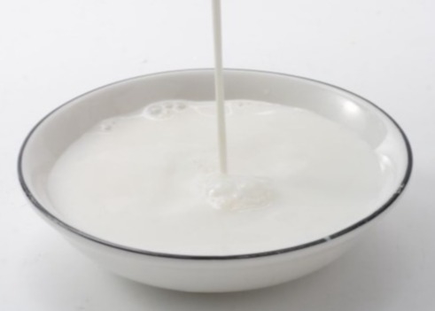 Establo blanco catiónico de la emulsión en el tanque 1000IBC para los compradores de B2B