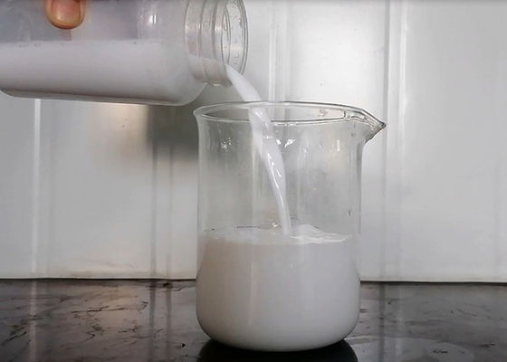 Emulsión catiónica 50mpa de la resina de goma del 26%. Prenda impermeable del tablero de tarjeta de papel de S